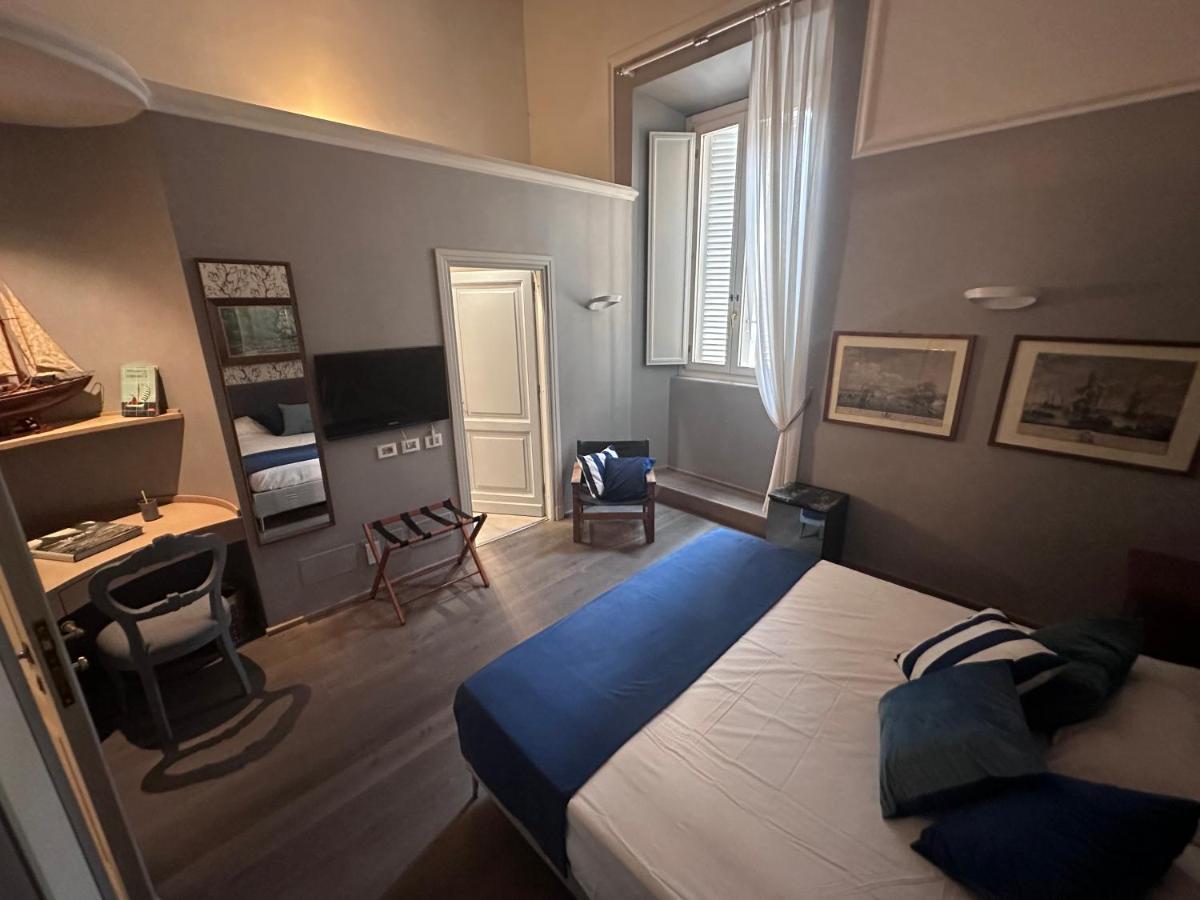 New! Bellissimo Palazzofranchi Pantheon Apartment Rome Bagian luar foto