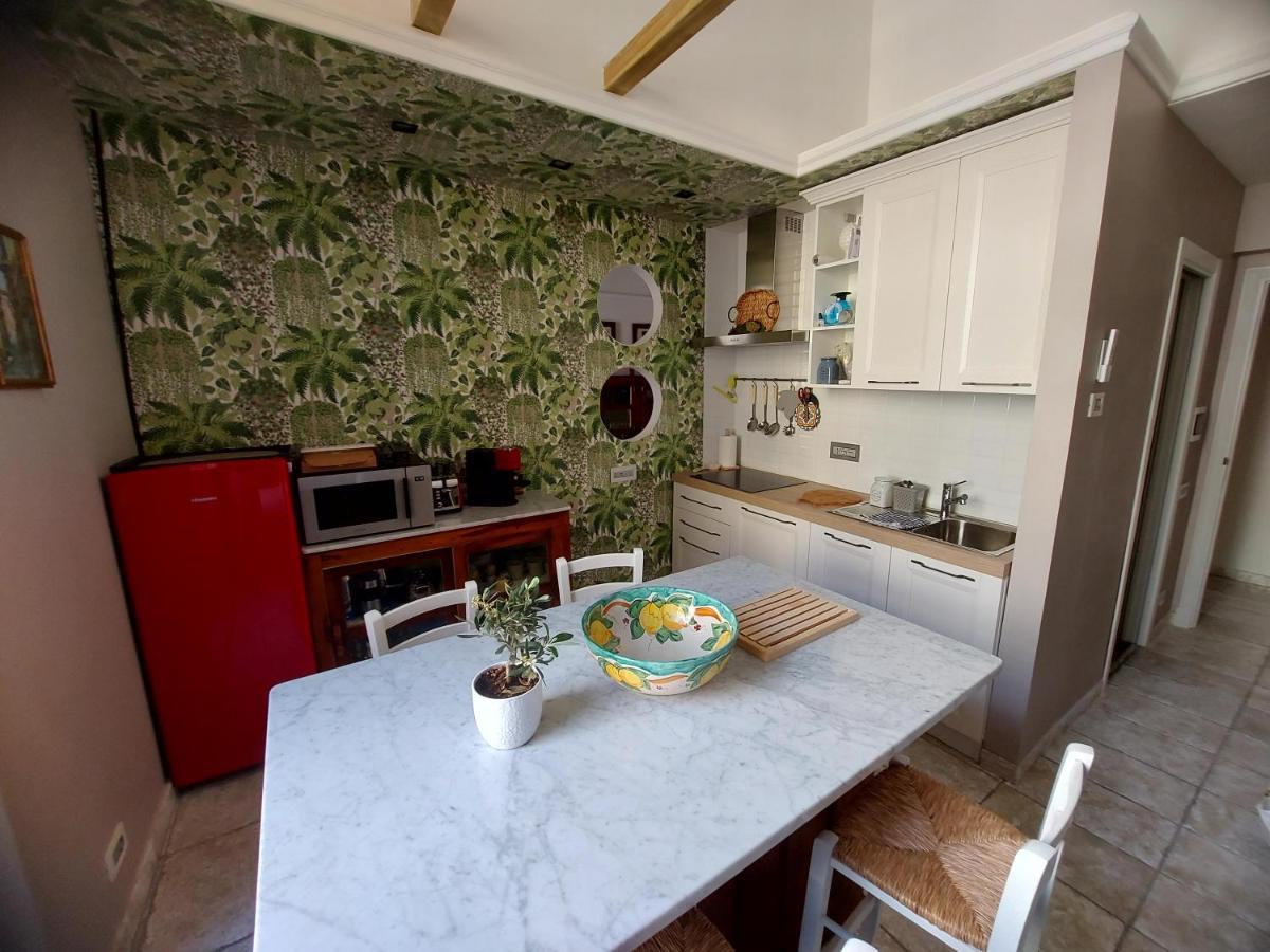 New! Bellissimo Palazzofranchi Pantheon Apartment Rome Bagian luar foto
