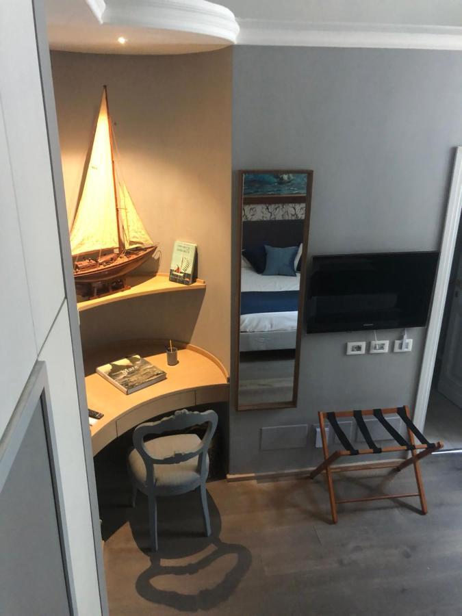 New! Bellissimo Palazzofranchi Pantheon Apartment Rome Bagian luar foto