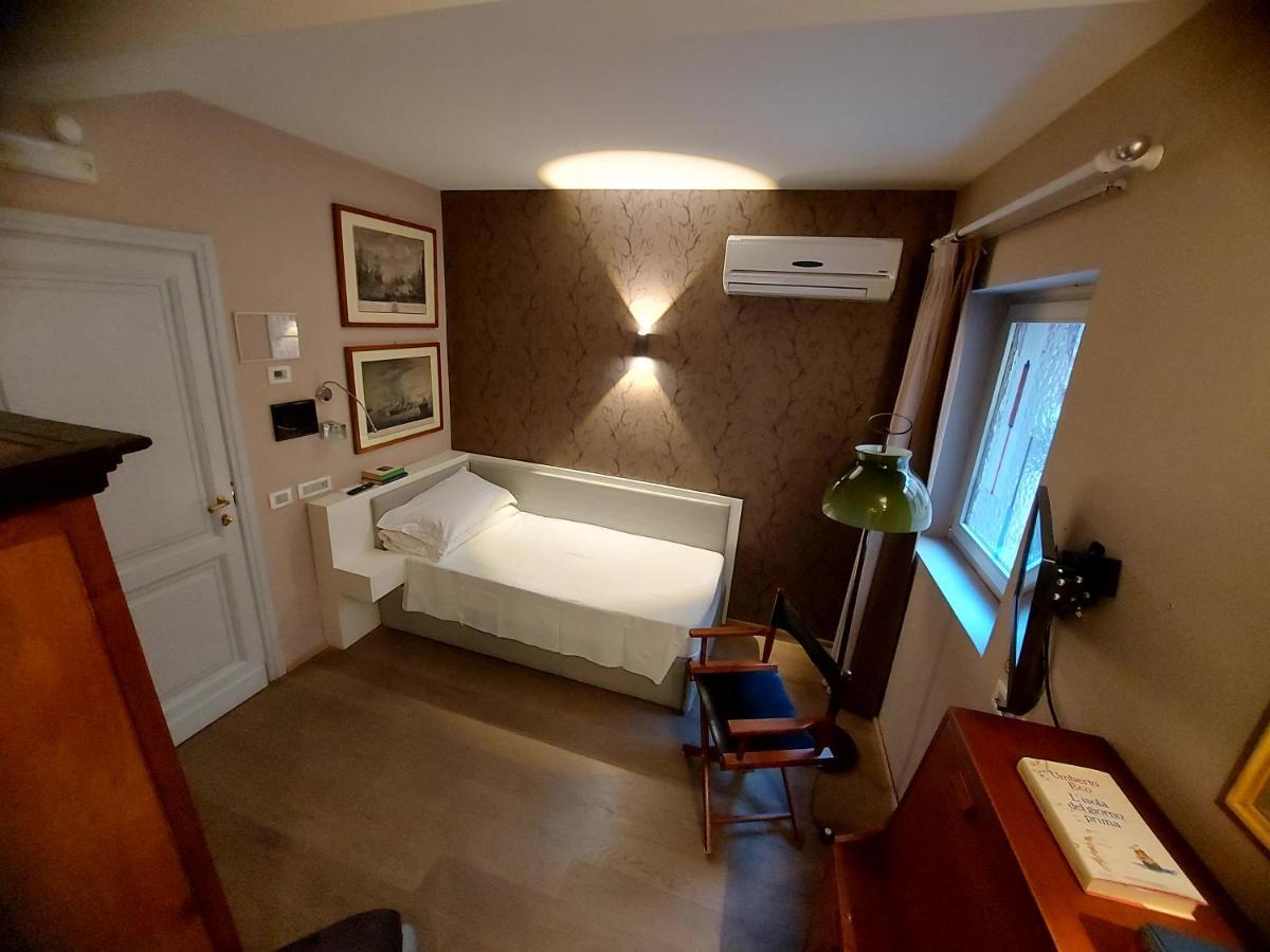 New! Bellissimo Palazzofranchi Pantheon Apartment Rome Bagian luar foto